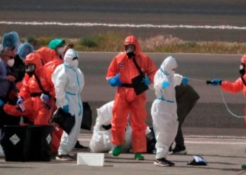 Dos pasajeros evacuados del crucero dan positivo por hantavirus