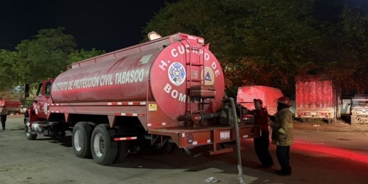 Confirman cinco fallecidos tras incendio en la Nave 1 del Parque Tabasco