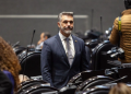 Sergio Mayer atribuye su salida de Morena a conflictos internos y falta de respaldo