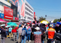 Maestros marchan en CDMX durante el Día del Maestro para exigir aumento salarial y cambios laborales