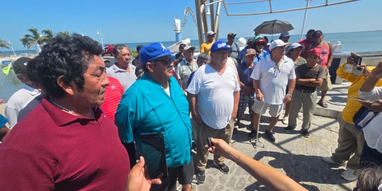 Pescadores de Campeche exigen apoyos urgentes y atención ante crisis del sector