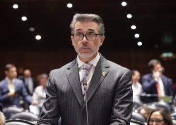 Sergio Mayer deja Morena tras meses de polémicas y tensiones internas