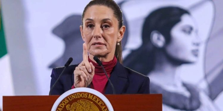 Jubilados de Pemex piden a Sheinbaum revisar reforma que impacta pensiones