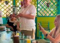 Rafael Marín conmemora el Día de la Libertad de Expresión junto a periodistas en Quintana Roo