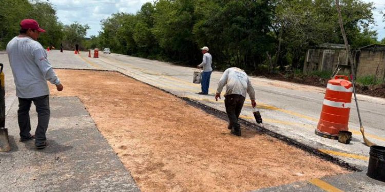 Continúan trabajos de atención en la carretera Maxcanú-Muna por afectaciones de lluvias