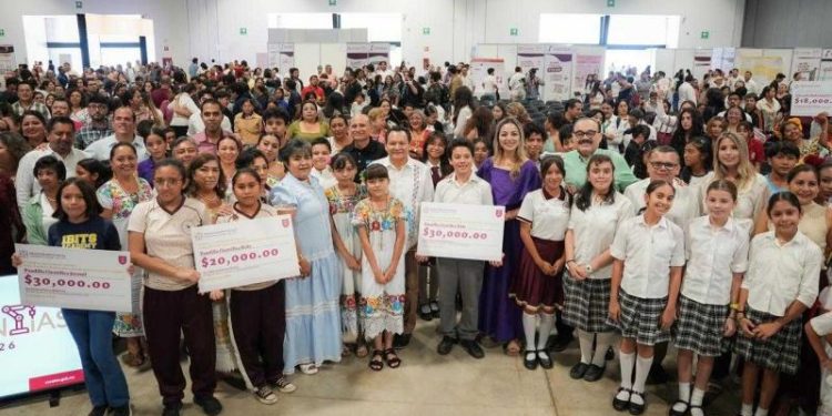 Apuesta Yucatán por la ciencia, la innovación y la formación internacional de sus estudiantes