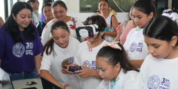 UTM acerca la ciencia y la tecnología a 90 niñas de Yucatán con encuentro STEM
