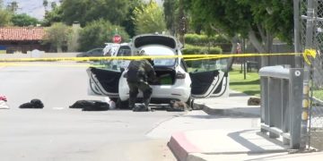 Máxima alerta en California: Amenaza de bomba y toma de rehenes provoca masivo despliegue policial en Bakersfield