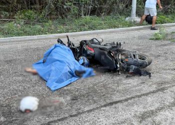 Trágico accidente en la carretera a Punta Sam deja un motociclista muerto y una mujer lesionada