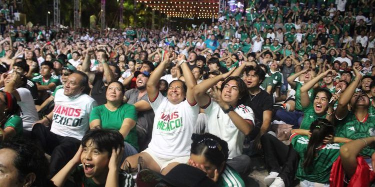Más de 35 mil personas han asistido al Fut Fest de Cancún; expandirán pantallas a la Zona Hotelera para las semifinales