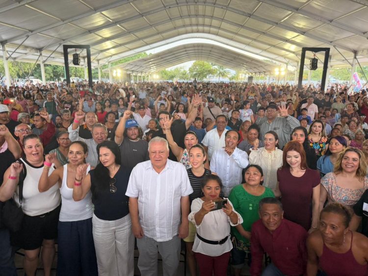 Con máximo júbilo reciben a Rafa Marín en Cancún durante una celebración que reunió a familias por el Día del Padre