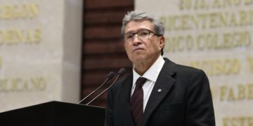 Monreal cierra filas: Descarta culpar a Andy López por Coahuila y denuncia detención de diputados