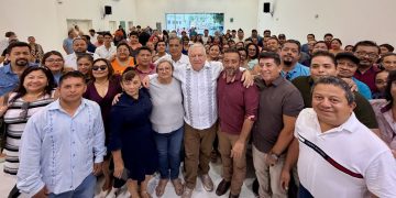 Escuchar a los maestros es escuchar el futuro de México: Rafa Marín