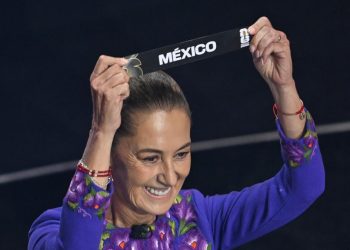 Claudia Sheinbaum mantiene la distancia con los protocolos de la Selección Mexicana, pero cede su lugar en el Mundial 2026