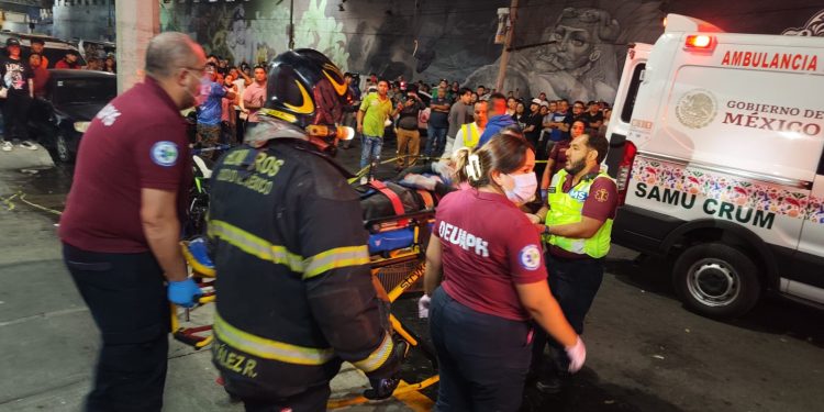 Controla Gobierno de la Ciudad de México, incendio en bodega de colonia Jamaica, alcaldía Venustiano Carranza; evitan propagación a inmuebles aledaños