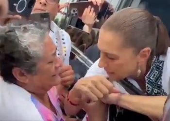 Coatzacoalcos: Claudia Sheinbaum atiende a la madre de la periodista desaparecida Roxana Guzmán y asigna el caso a García Harfuch