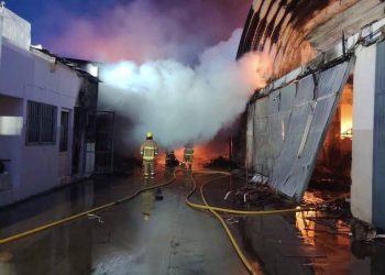 Saldo blanco tras aparatoso siniestro: IPCT reporta únicamente daños materiales en incendio de bodega en Casa Blanca