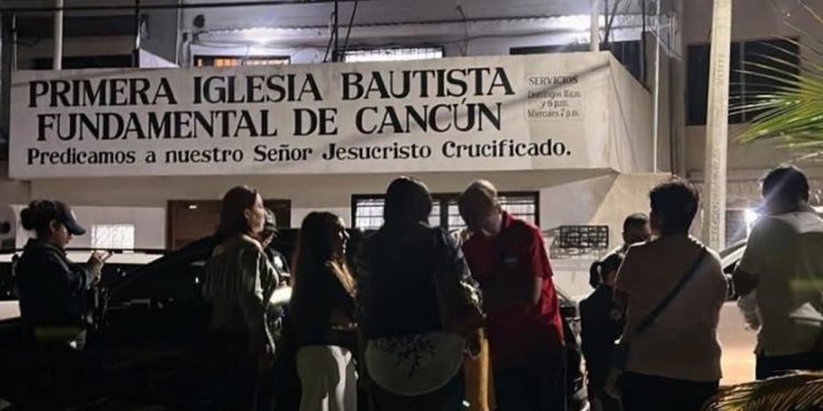 Terror en pleno culto: Comando armado asalta a feligreses y roba vehículo en iglesia de la SM 29 de Cancún