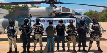 Capturan en Sinaloa a presunto líder criminal y a exdirector de Seguridad Pública de Escuinapa