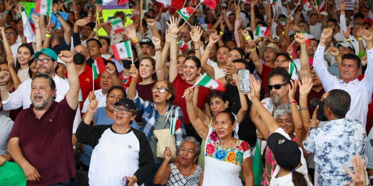 Tres mujeres, Claudia Sheinbaum, Mara Lezama y Estefanía Mercado, trabajando en equipo por México, Quintana Roo y Playa del Carmen.