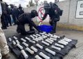 Freno a la violencia en las protestas: Incautan 59 explosivos artesanales en autobús de Ayotzinapa que iba a la CDMX