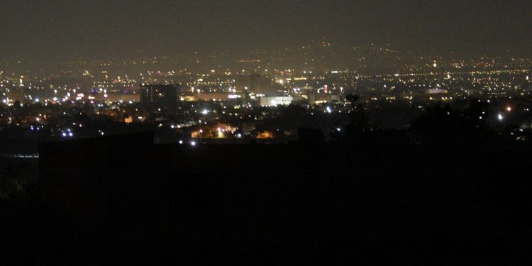 Apagón en el sureste: Falla en dos centrales privadas deja sin luz a más de 119 mil usuarios en la Península y Tabasco