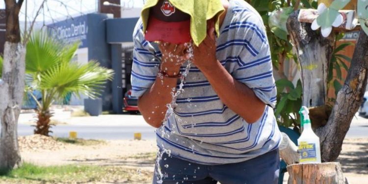 Tabasco lidera atenciones por calor y registra la primera muerte por deshidratación en el país