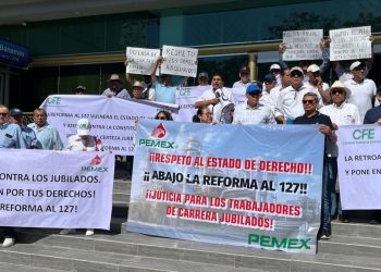 Movilización en Villahermosa: Jubilados de Pemex y CFE marchan hacia Plaza de Armas en defensa de sus pensiones