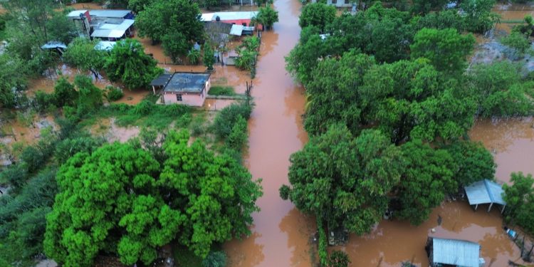 Desastre en Campeche: Desbordamiento de canal inunda 100 viviendas en la junta municipal de Alfredo V. Bonfil