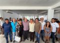 Rafa Marín escucha inquietudes de taxistas fundadores de Cancún en encuentro con representantes del gremio