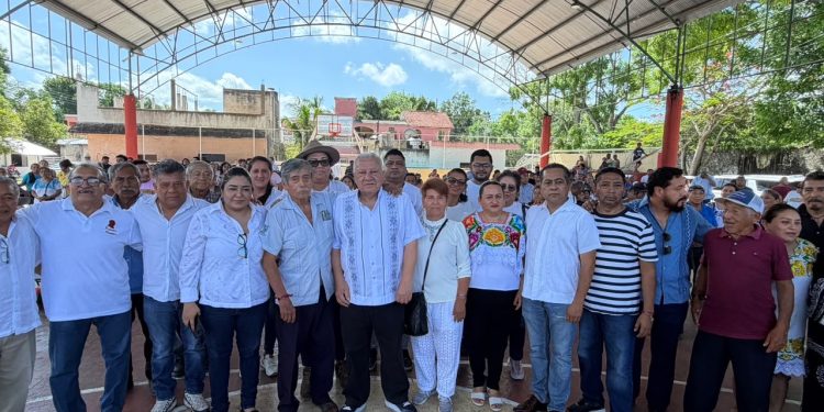 Tihosuco recibe a Rafa Marín en un encuentro con autoridades tradicionales