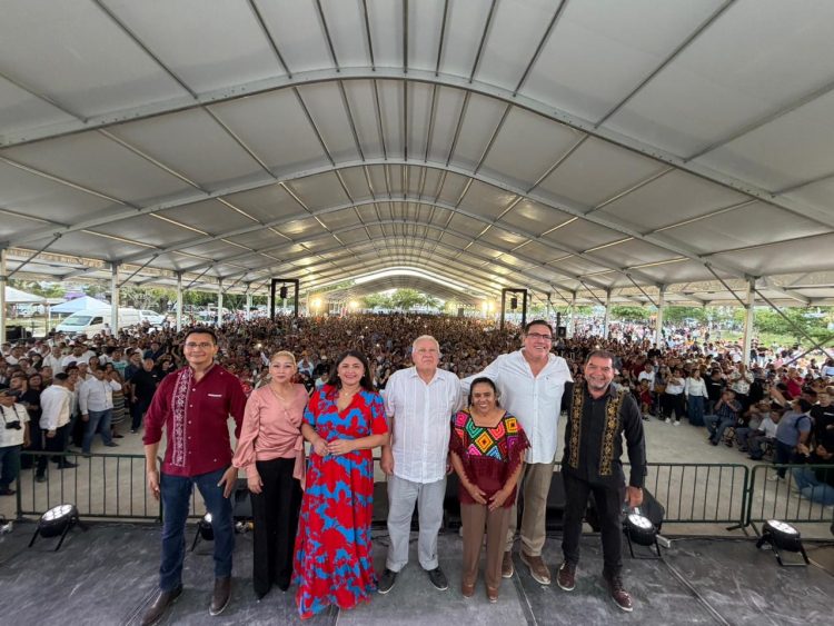 Con máximo júbilo reciben a Rafa Marín en Cancún durante una celebración que reunió a familias por el Día del Padre