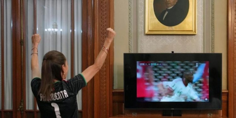 Presidenta Claudia Sheinbaum celebra pase histórico de la Selección Mexicana en el Mundial 2026 y festeja su cumpleaños 64