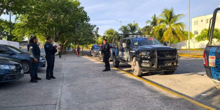 Playa del Carmen arranca ‘Operativo Mochila’ tras casos de intoxicación de alumnos