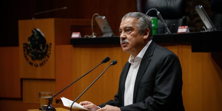 Fiscalía cita al senador Raúl Morón por el asesinato del exalcalde de Uruapan, Carlos Manzo