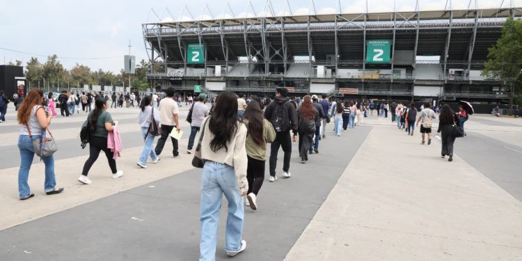 Entrega Clara Brugada 20 mil apoyos a Universitarias y Universitarios; la Meta en 2026 es Beneficiar a 200 mil Estudiantes