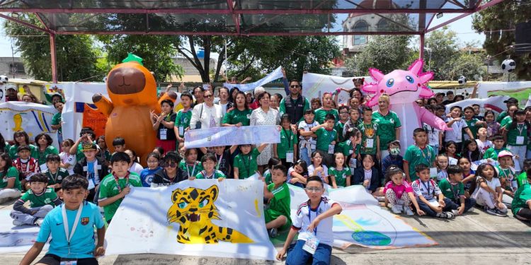 Beatriz Rojas da banderazo de inicio a cursos de verano en 50 centros DIF de la CDMX y tres de Día