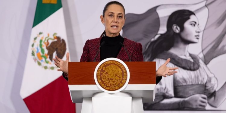 ¡Inaceptable y absurdo! Sheinbaum rechaza propuestas para eliminar el voto de las mujeres y condicionar el sufragio en México