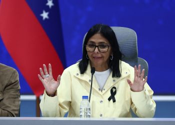 Cifra de fallecidos asciende a 2,595 en Venezuela tras doble terremoto; Delcy Rodríguez defiende la respuesta oficial