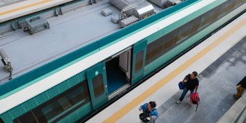 Tren Maya reconoce falla eléctrica que dejó varado un convoy por más de cinco horas en la ruta Mérida-Cancún