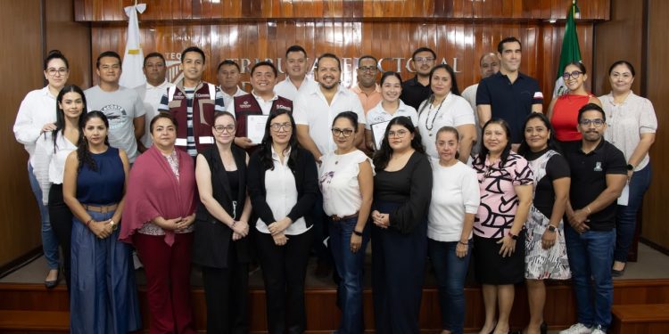 Promueve TEQROO el bienestar integral de su personal con plática sobre autocuidado