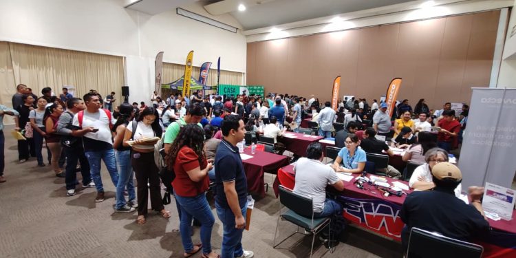 Impulsan el empleo en Campeche: Realizan con éxito la Tercera Feria del Empleo con más de 700 vacantes