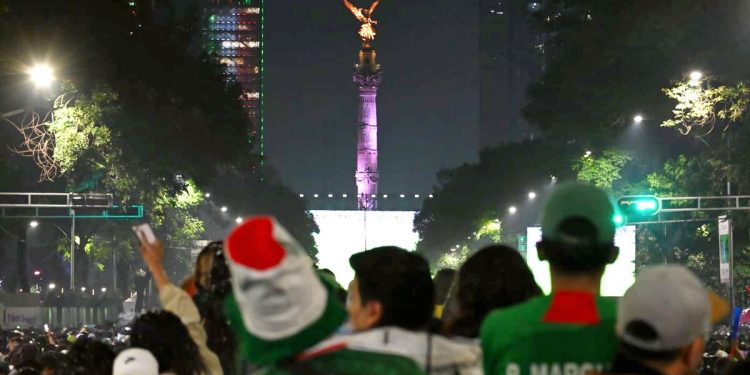 Fue identificado el masculino fallecido ayer en el Ángel de la Independencia: Sector Salud de la Ciudad de México