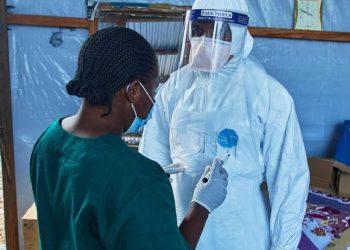 Crisis sanitaria en RD Congo: El brote de ébola escala a 828 fallecimientos