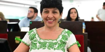 Elda Castillo Quintana levanta la mano: Busca la alcaldía bajo la bandera de Morena
