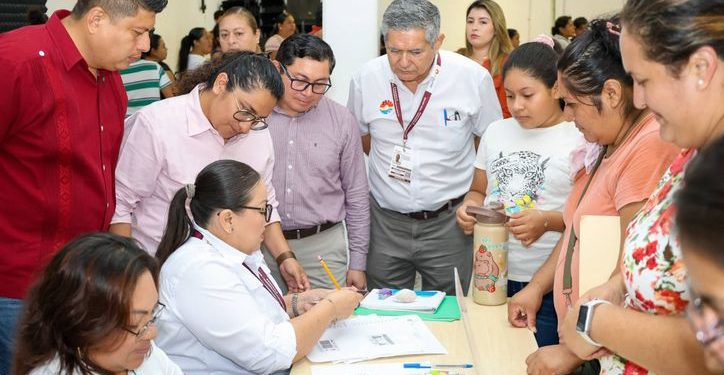 Alistan 2 mil 500 becas municipales en Cancún para el próximo ciclo escolar