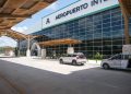 Arriban al aeropuerto de Tulum 600 repatriados desde EE. UU. cada semana