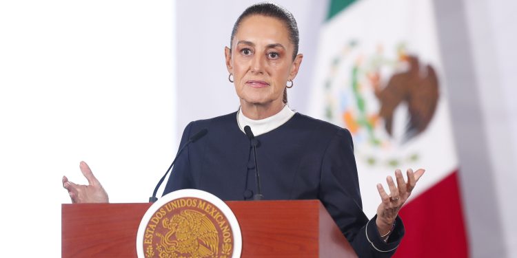 Claudia Sheinbaum se declara «optimista» y asegura que «México va bien» previo a su Segundo Informe de Gobierno