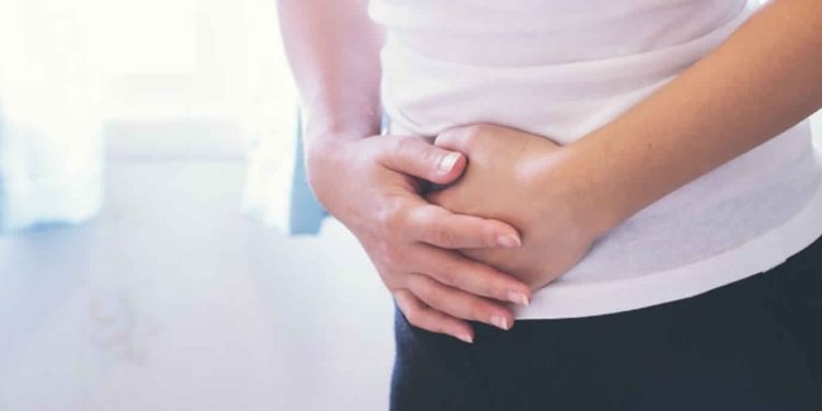 Investigan brote de ciclosporiasis en turistas británicos que visitaron Quintana Roo