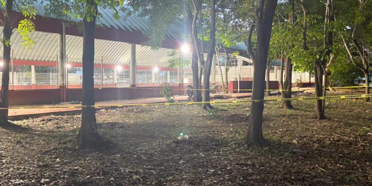 Niña de 10 años resulta lesionada por bala perdida mientras jugaba en domo deportivo de Pomoca
